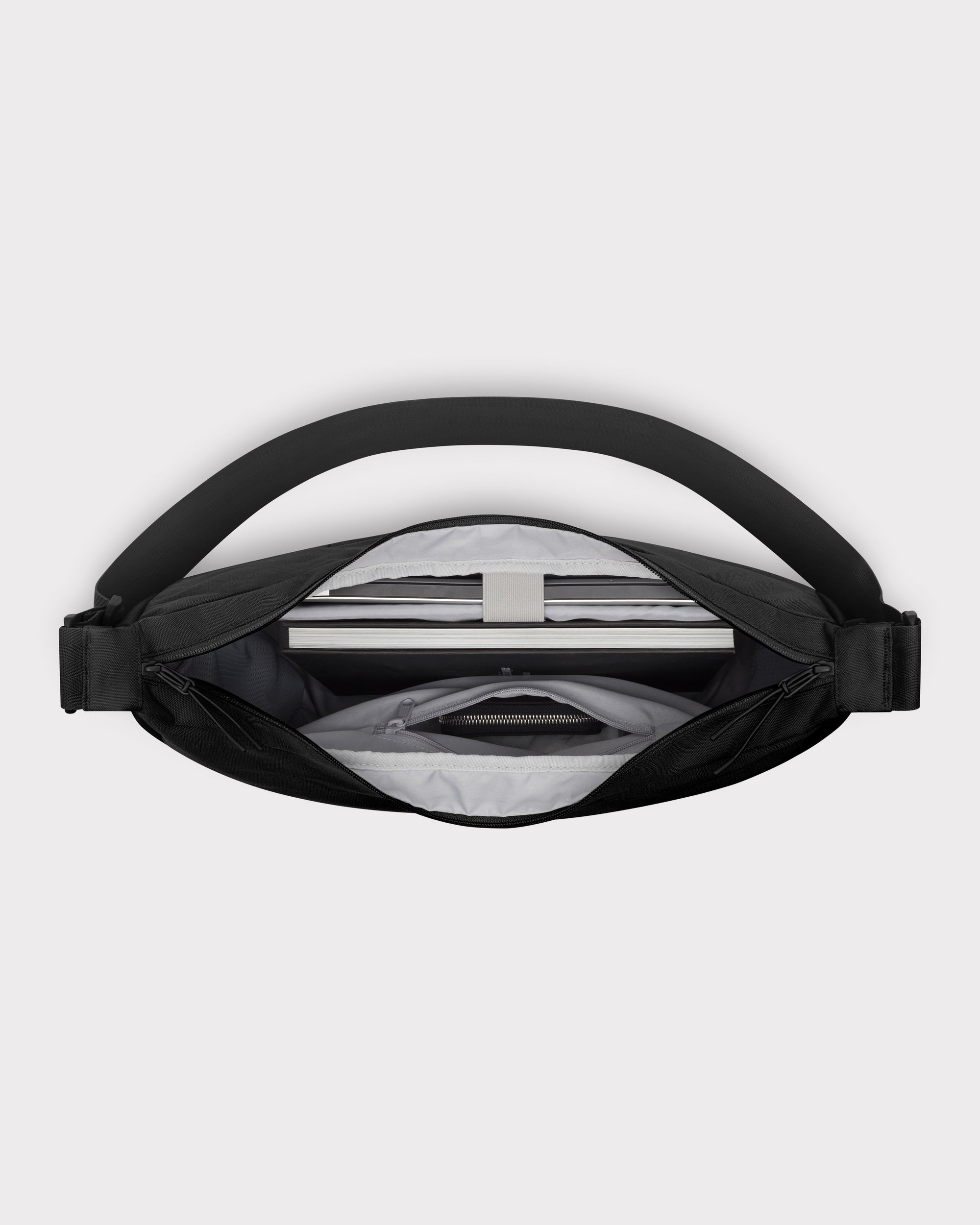 johnny-urban-half-moon-bag-ally-xl-recycelte-crossbody-alltagstasche image 5