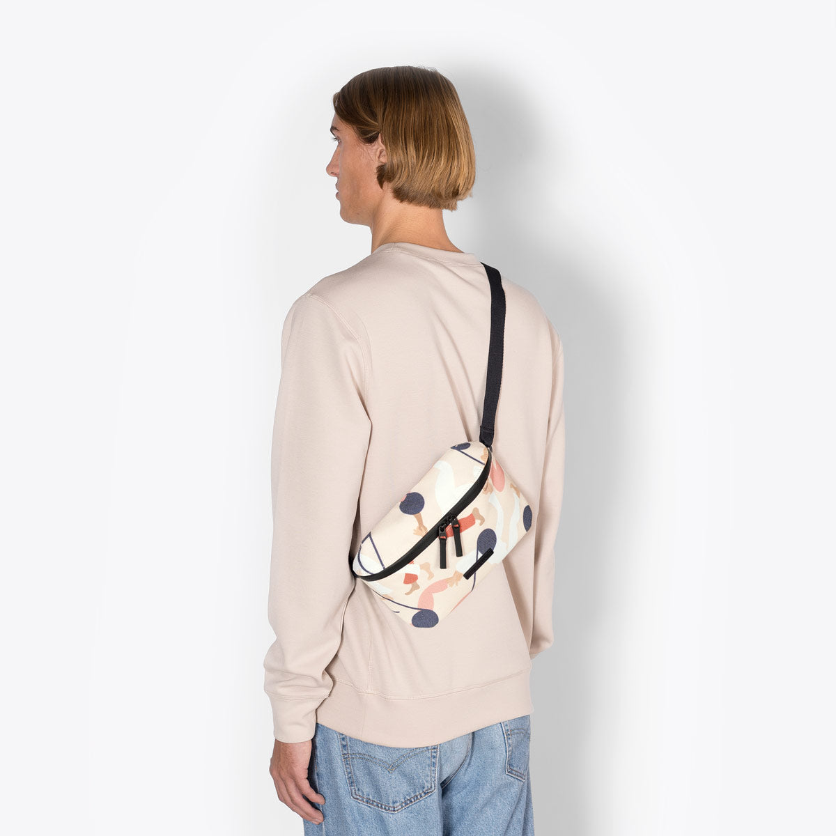 ucon-acrobatics-jona-crossbody-bag-ciccolella-reflective-edition image 4