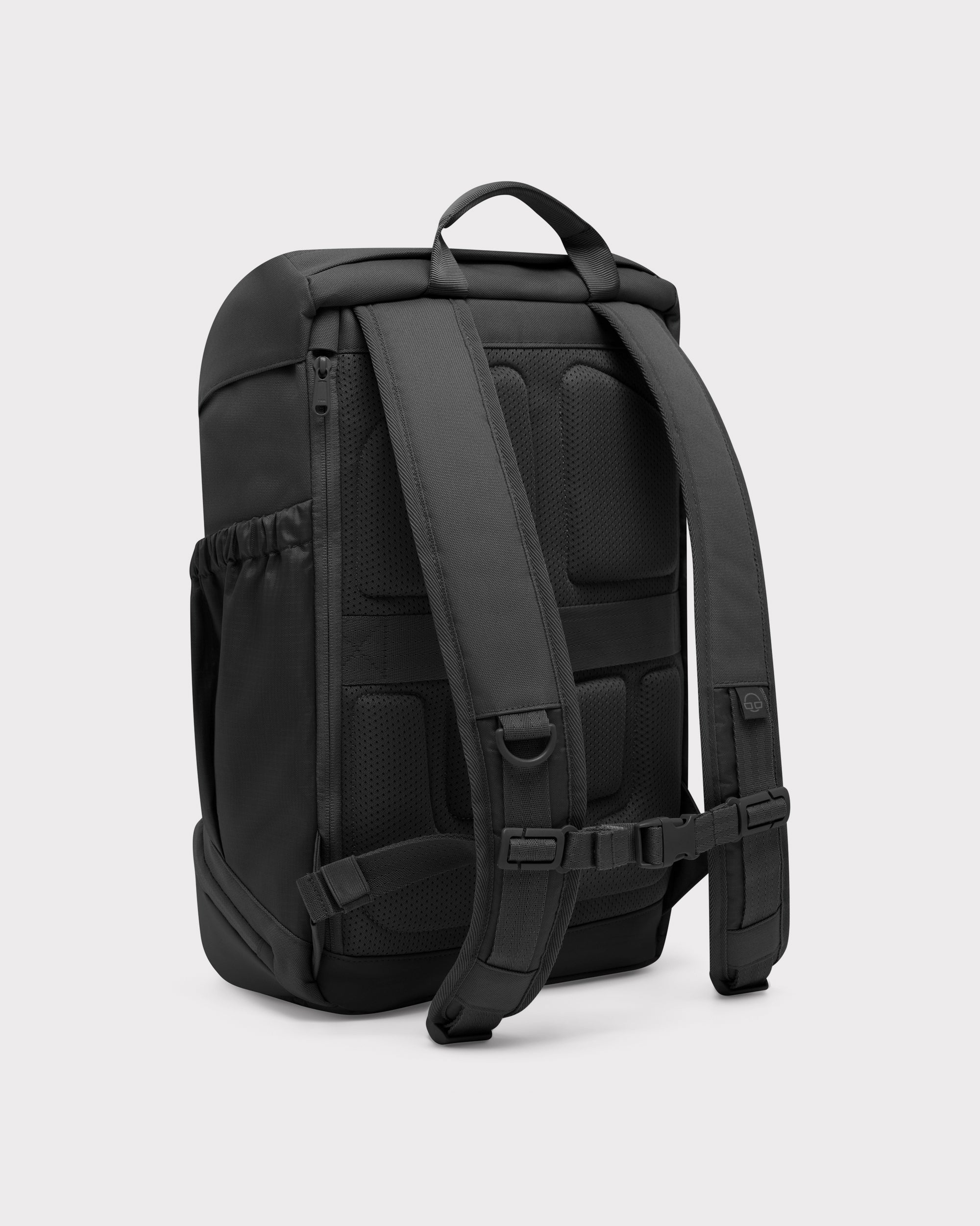johnny-urban-nico-tagesrucksack-mit-laptopfach-bis-16-zoll image 8