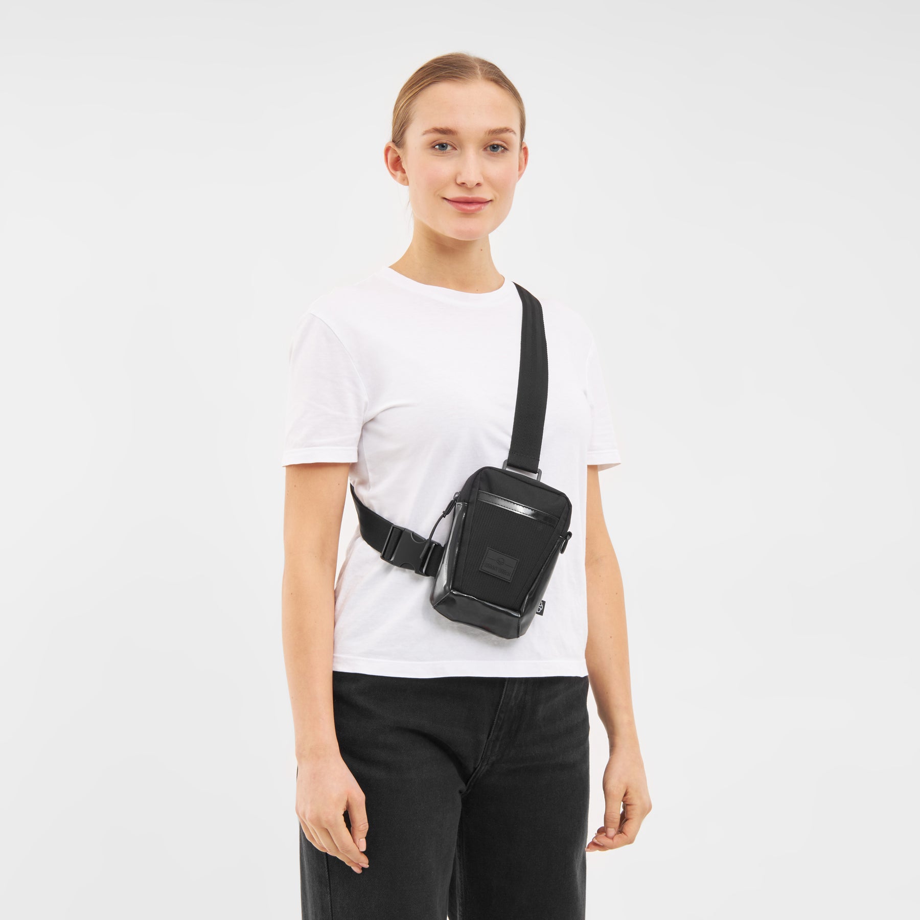 johnny-urban-shoulder-bag-lex-umh-ngetasche image 5