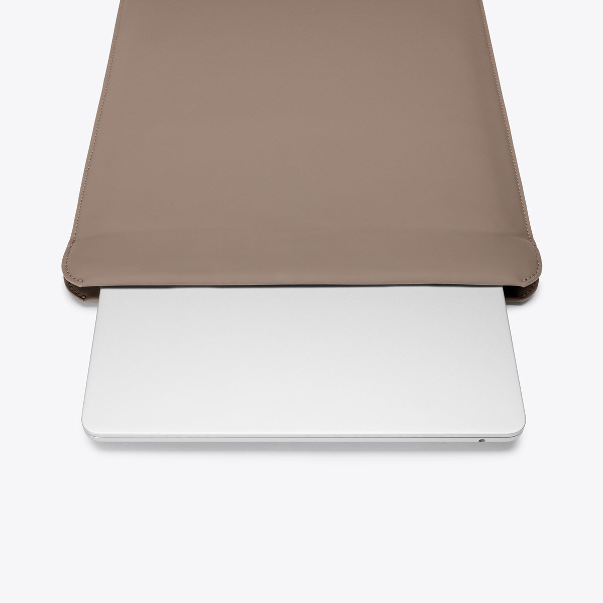 ucon-acrobatics-sora-laptop-sleeve image 6