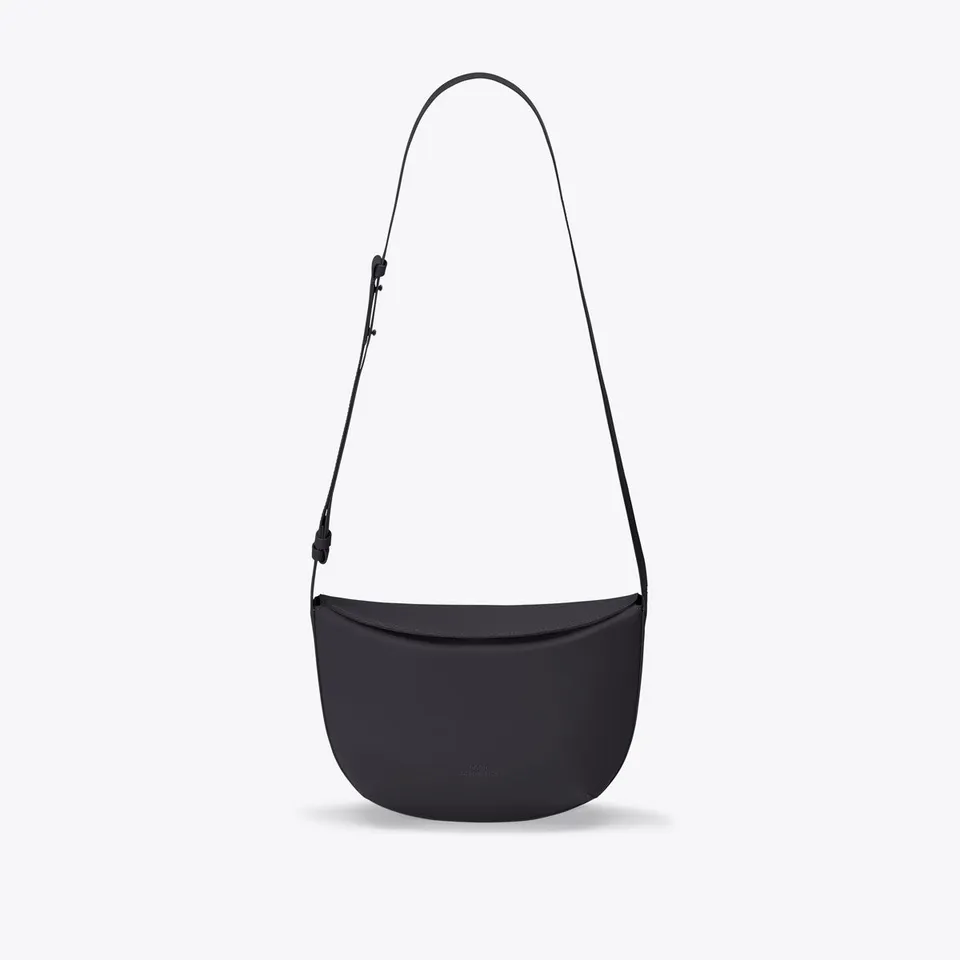 ucon-acrobatics-sofie-shoulder-bag-halbmond-schultertasche-lotus-infinity-series image 1