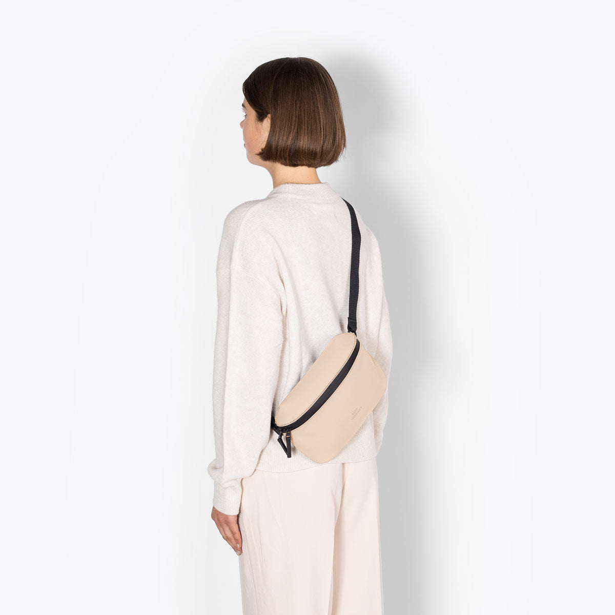 ucon-acrobatics-jona-crossbody-bag-lederalternative image 3