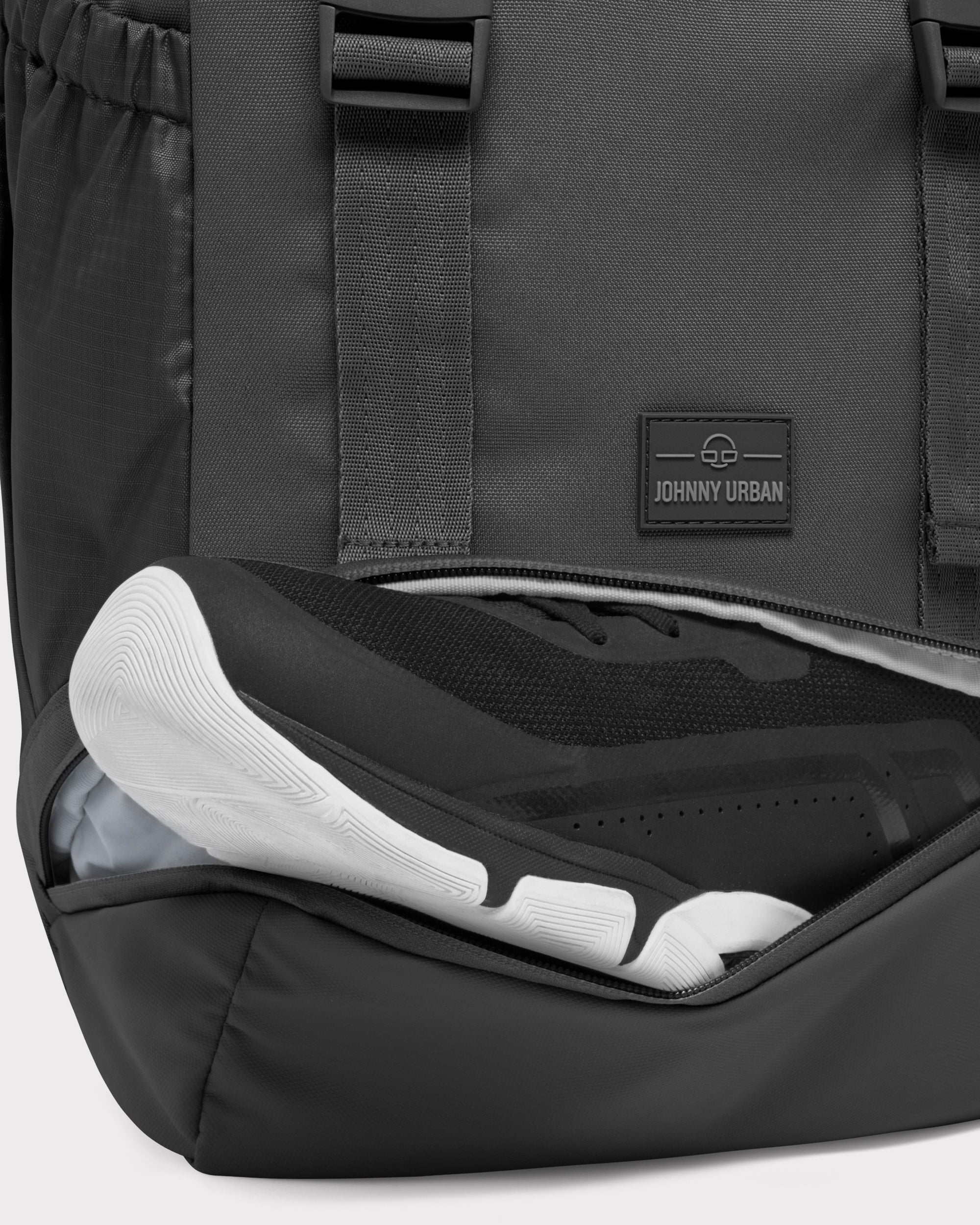 johnny-urban-nico-tagesrucksack-mit-laptopfach-bis-16-zoll image 5