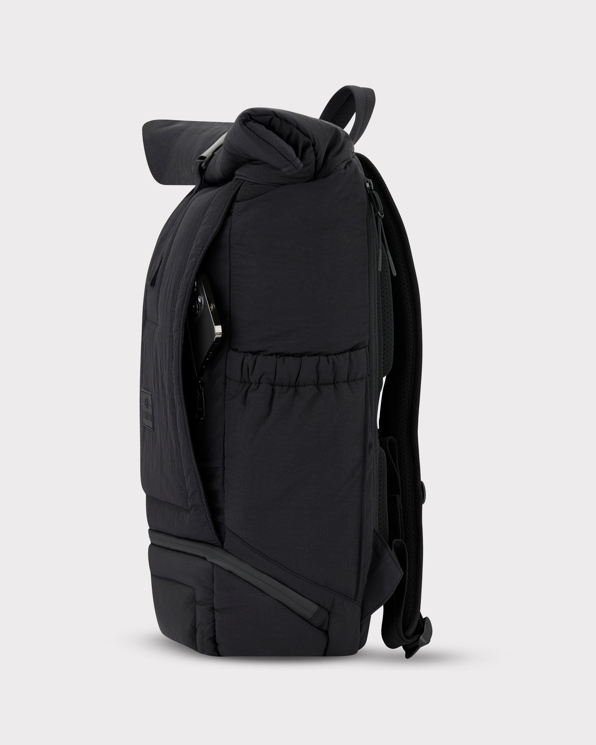 johnny-urban-rolltop-rucksack-kyle-gepufferter-laptop-rucksack-mit-schuhfach image 6