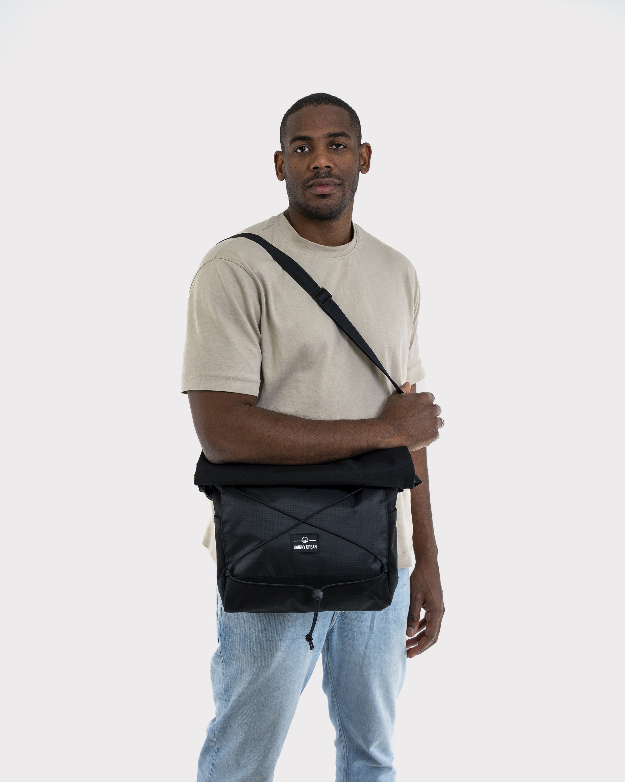 johnny-urban-umh-ngetasche-dylan-crossbody-gro-e-reise-und-freizeittasche-eco image 3