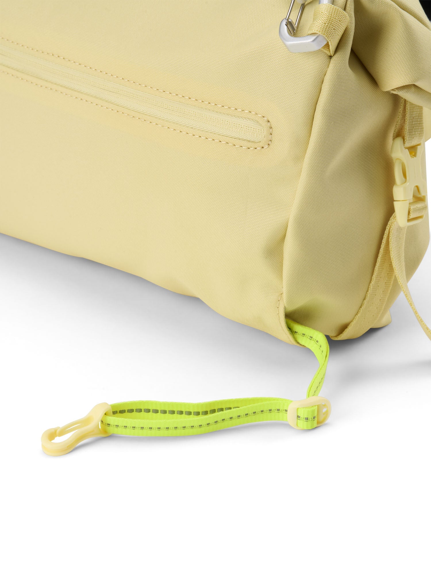 pinqponq-aksel-bauchtasche-hip-bag-crossbody-buttercream-yellow image 6