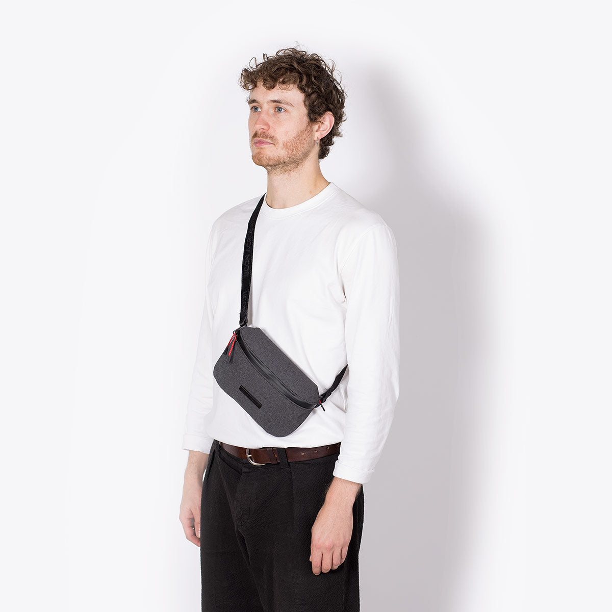ucon-acrobatics-jona-crossbody-bag-lotus-series-canvas-optik-leinen-haptik image 4