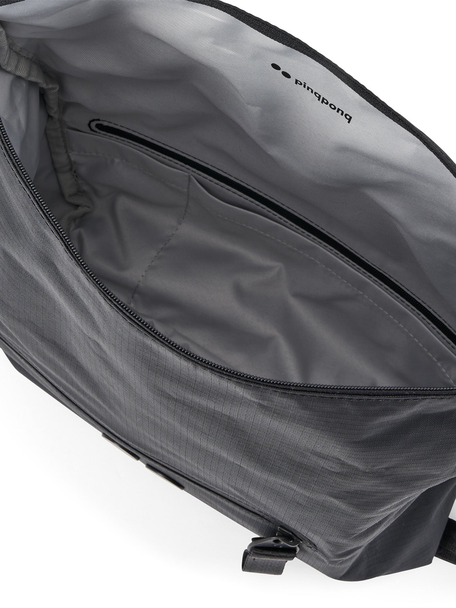 pinqponq-aksel-hip-bag-crossbody-bag-pure-black image 3