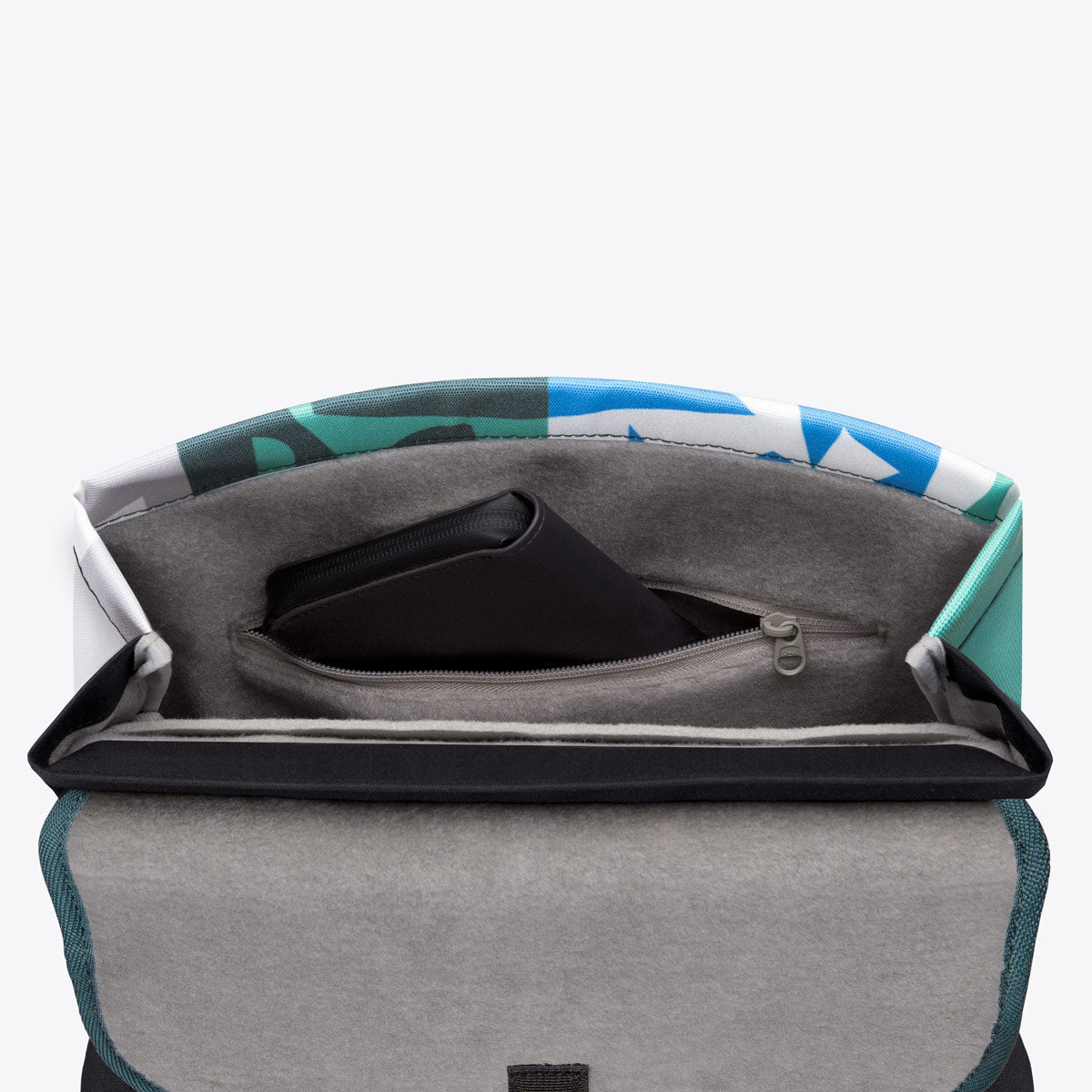 ucon-acrobatics-mion-flat-top-backpack-phantom-series-studio-feixen image 7