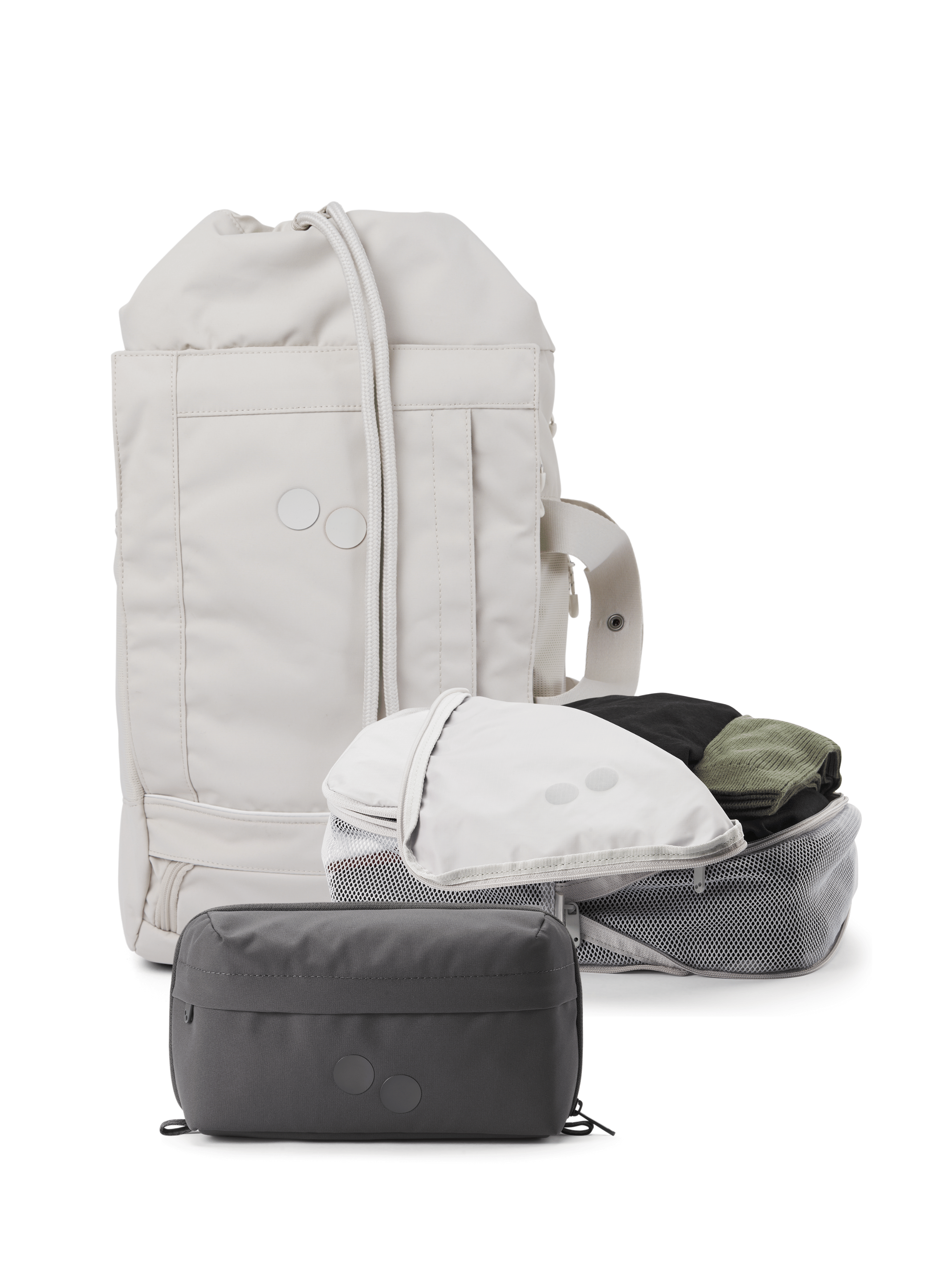pinqponq-blok-medium-travel-set-bundle-rucksack-mit-washbag-und-komprik-medium image 1