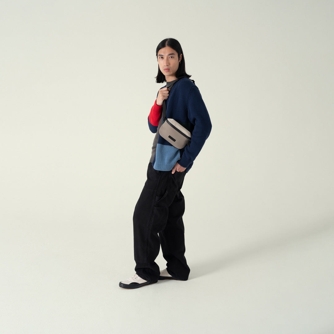 ucon-acrobatics-jona-crossbody-bag-lotus-series image 2