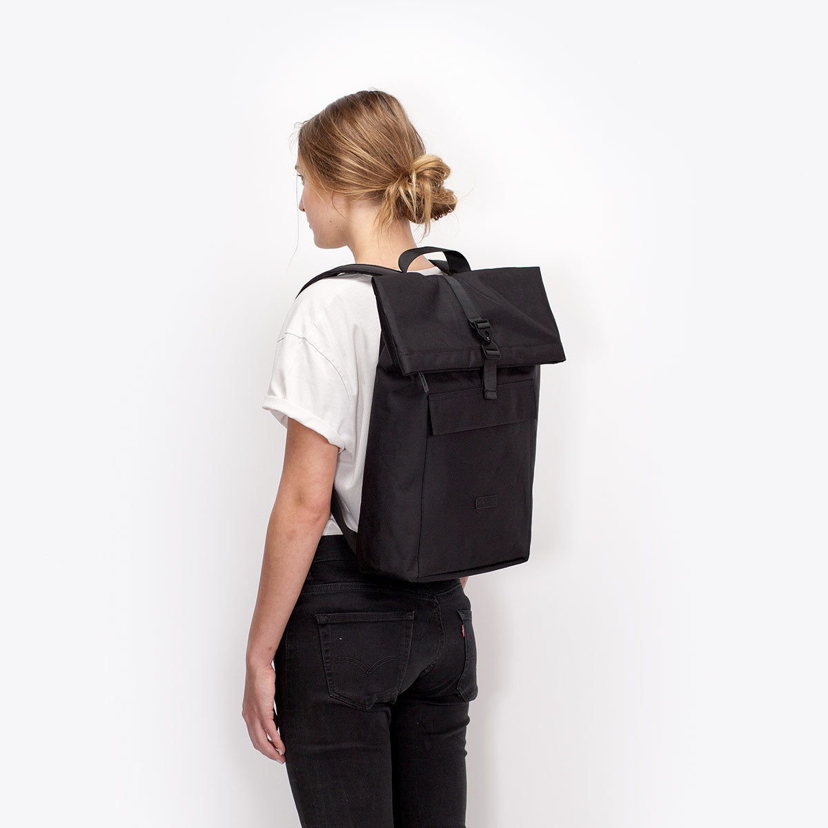 ucon-acrobatics-jasper-medium-rucksack-stealth-black-daypack image 3