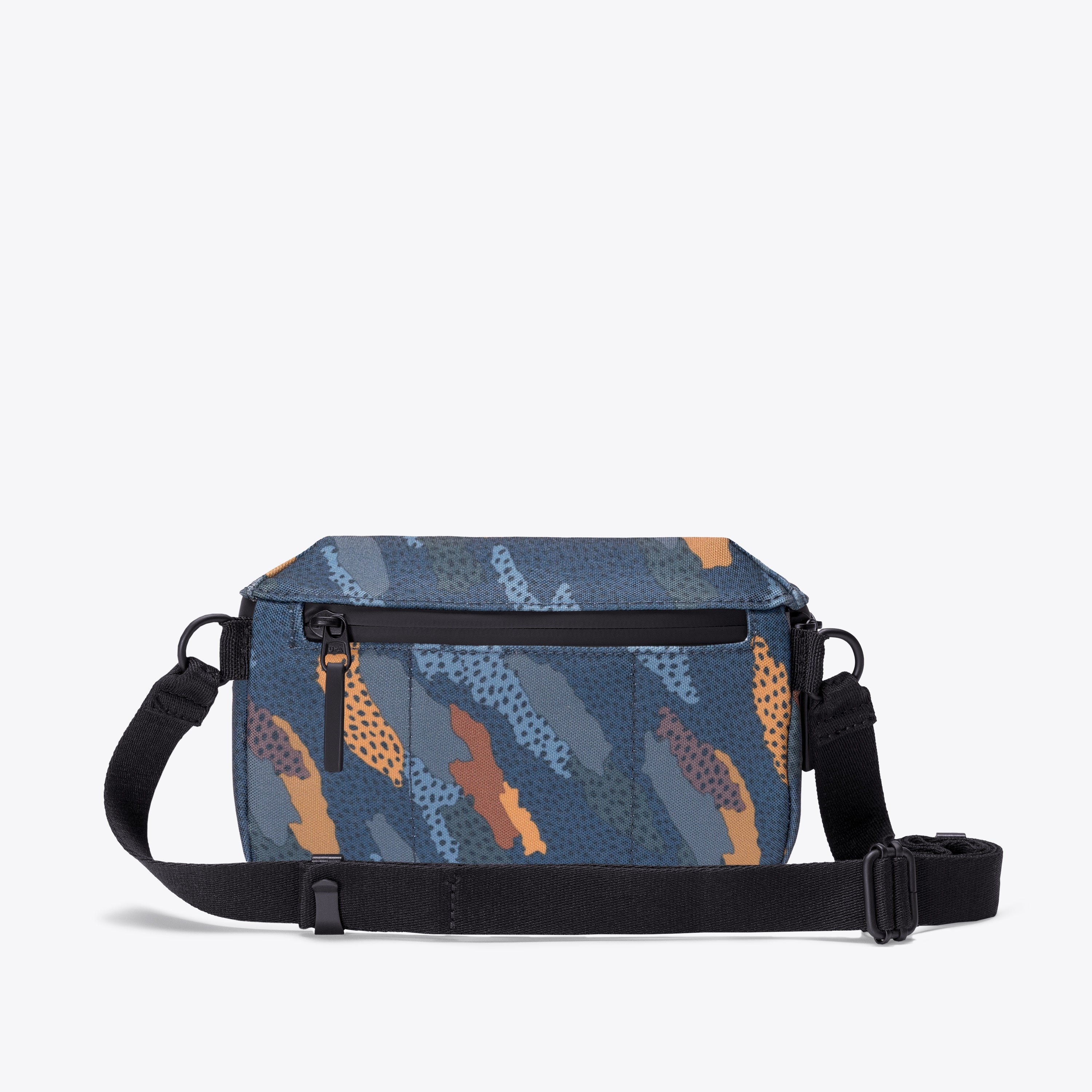 ucon-acrobatics-jona-crossbody-bag-lotus-series-brava-fabrics-print-edition image 3