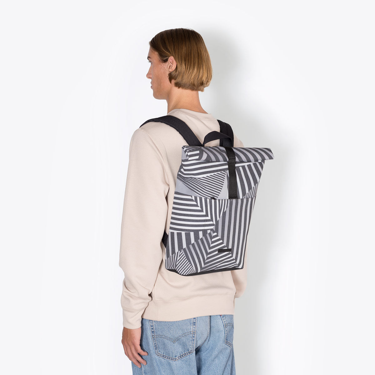 ucon-acrobatics-hajo-roll-top-rucksack-lotus-infinity-fons-hickmann-edition image 4