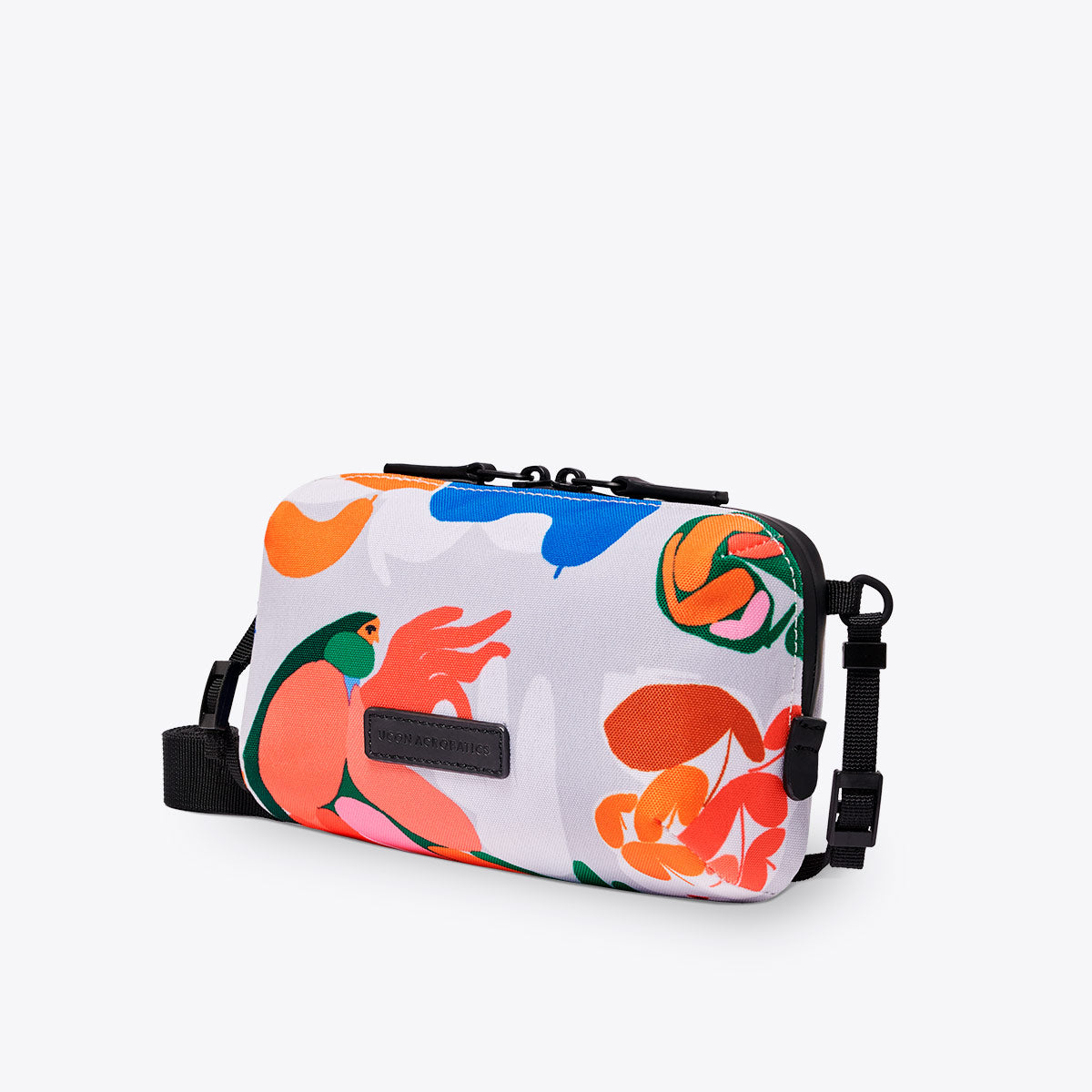 ucon-acrobatics-ando-crossbody-bag-amber-vittoria-edition image 2