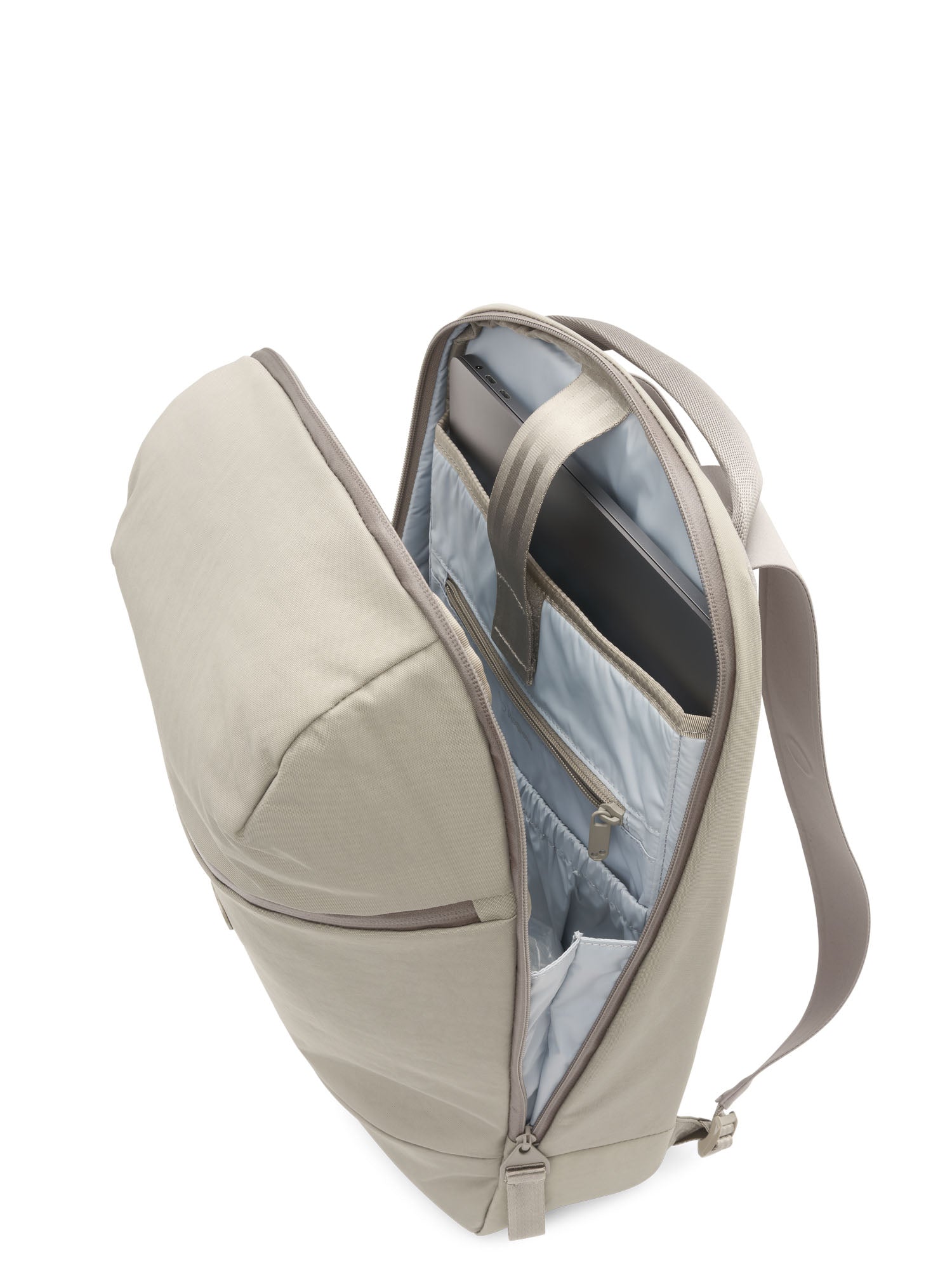 pinqponq-kontor-business-tagesrucksack-16l-crinkle-taupe image 3