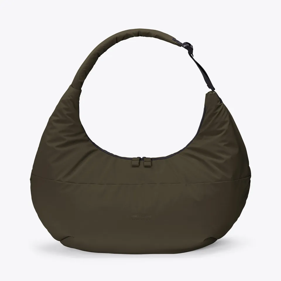 ucon-acrobatics-shota-puffy-bag-croissant-tasche-moss-series image 1