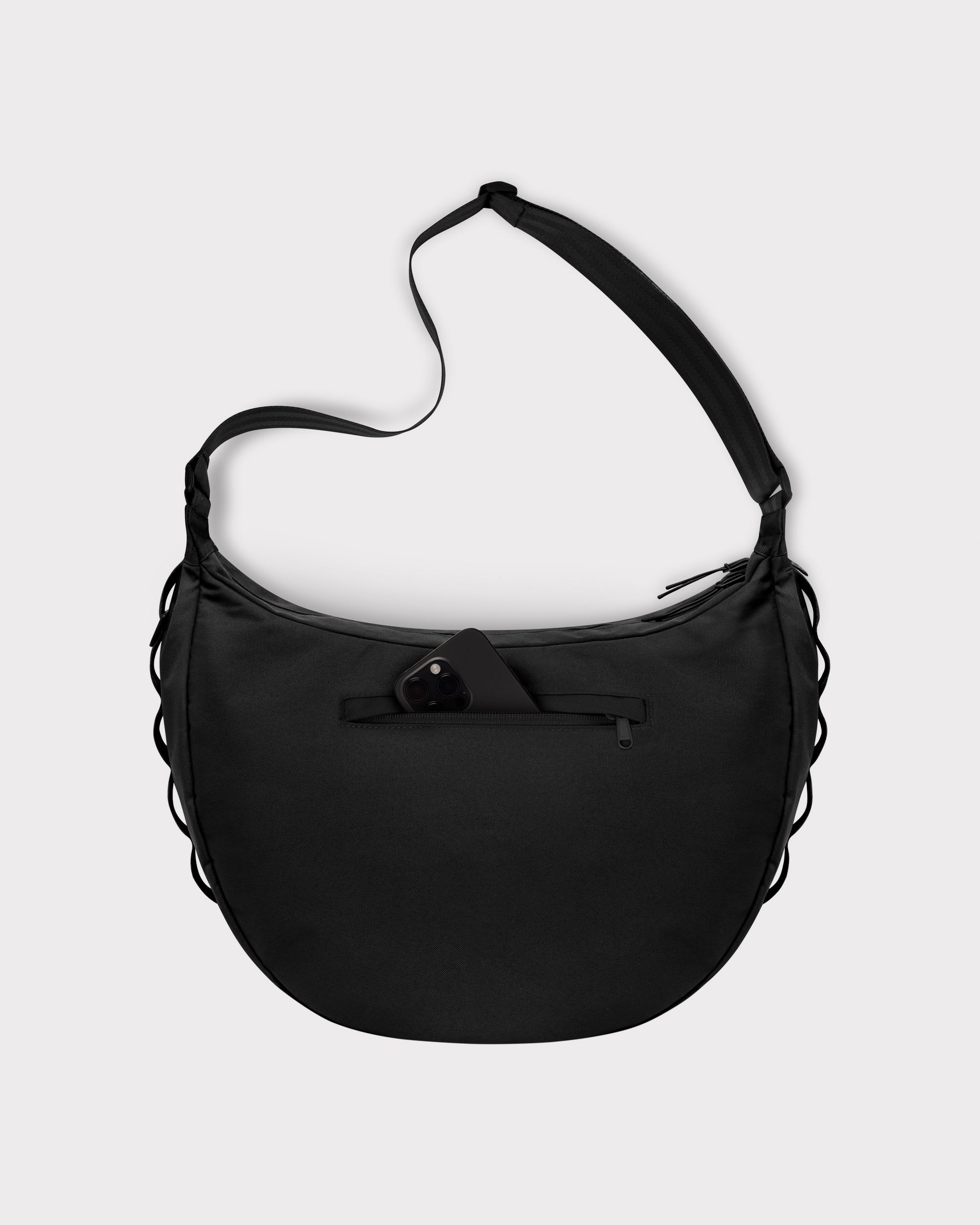 johnny-urban-half-moon-bag-ally-xl-recycelte-crossbody-alltagstasche image 6