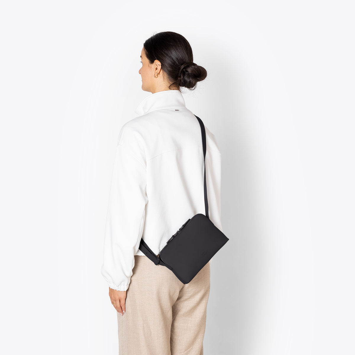 ucon-acrobatics-calla-shoulder-bag-lotus-infinity-series image 4