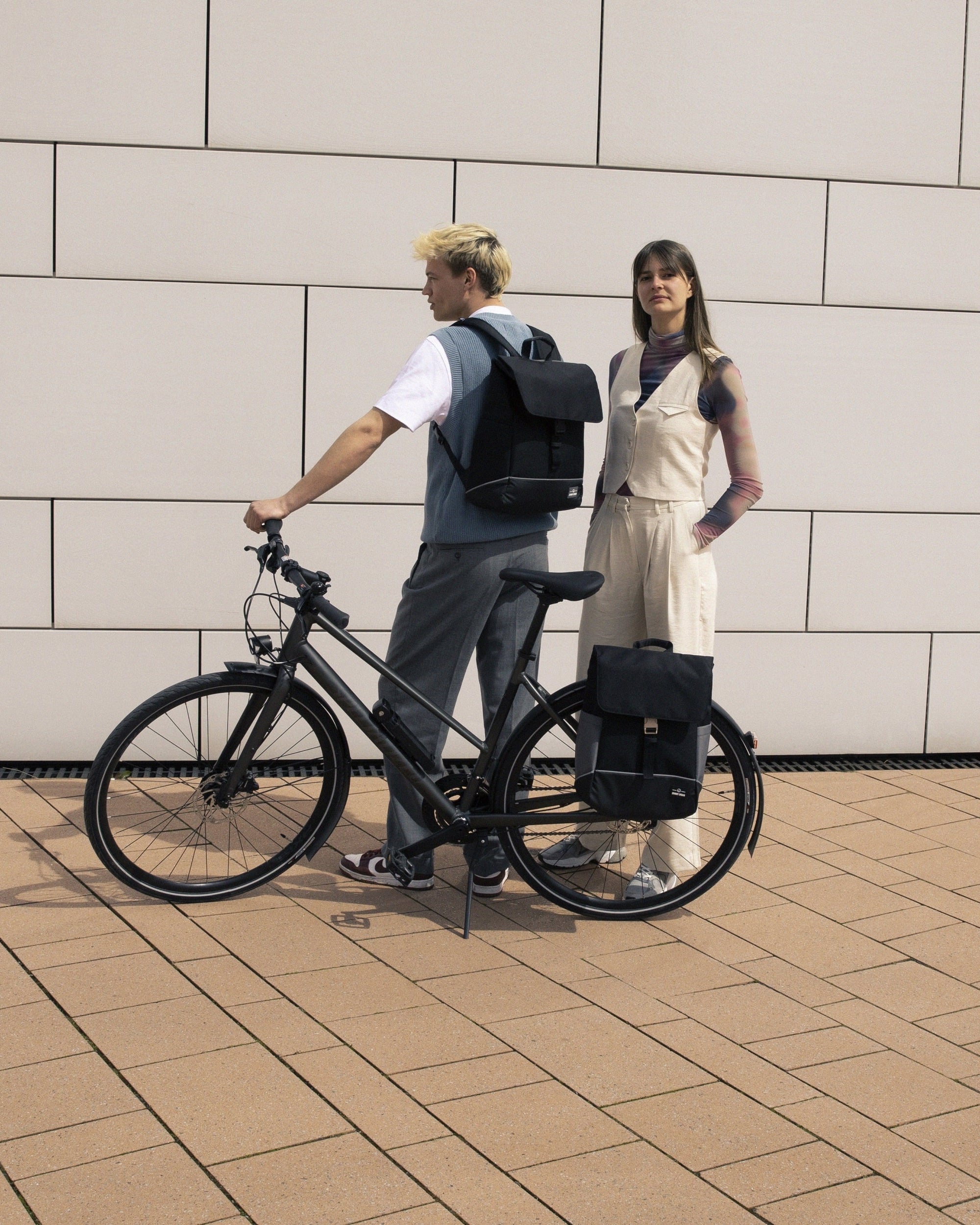 johnny-urban-mika-bike-rucksack-16-8-18-3l-mit-gep-cktr-gerhalterung-und-16-zoll image 2