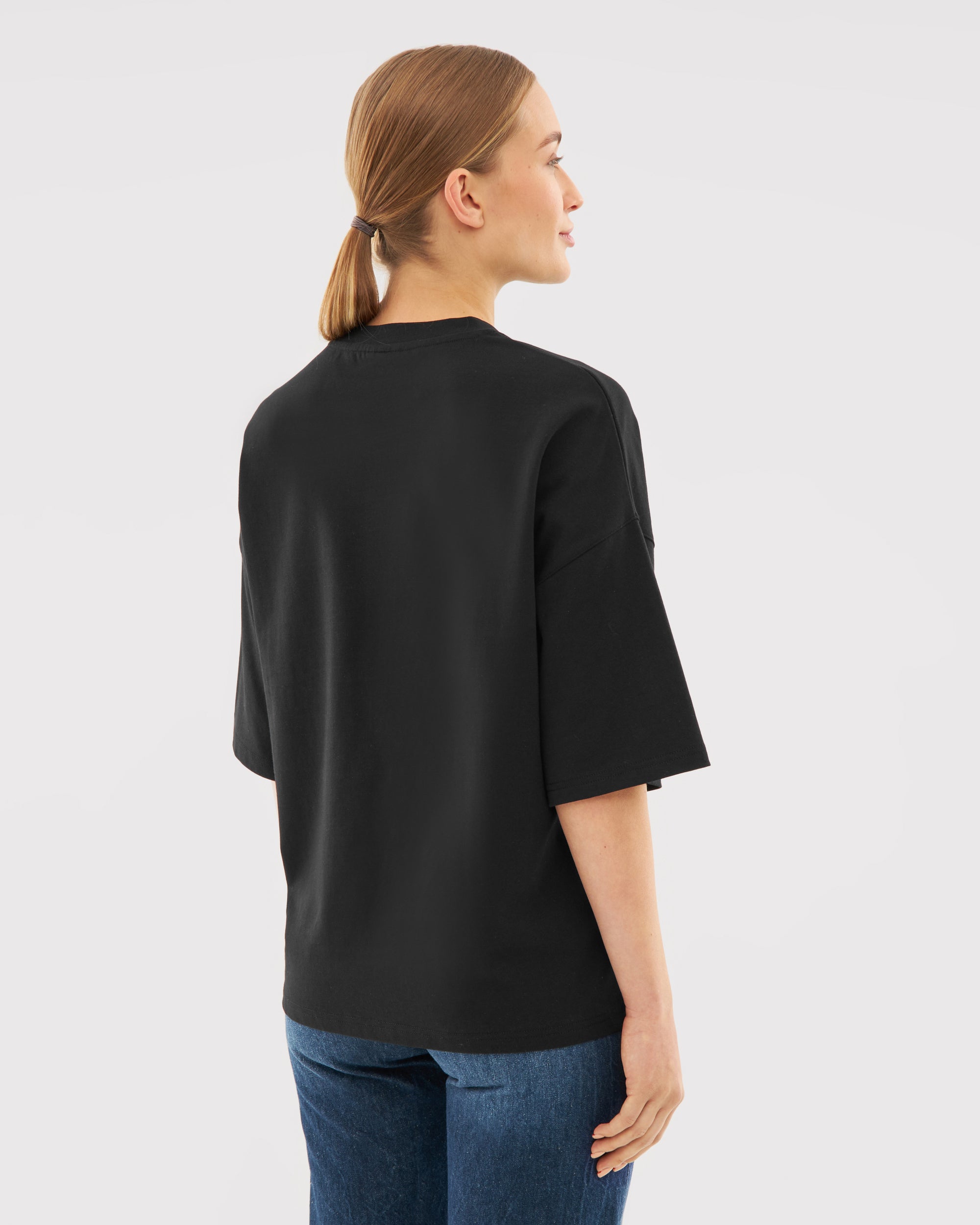johnny-urban-t-shirt-vic-oversized-unisex-logo-stick image 5
