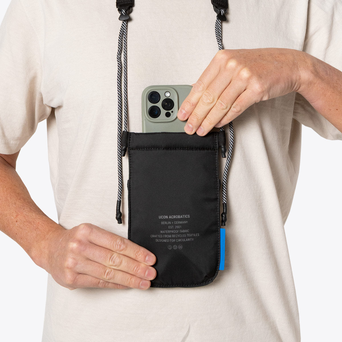 ucon-acrobatics-arvo-crossbody-bag-air-series image 5