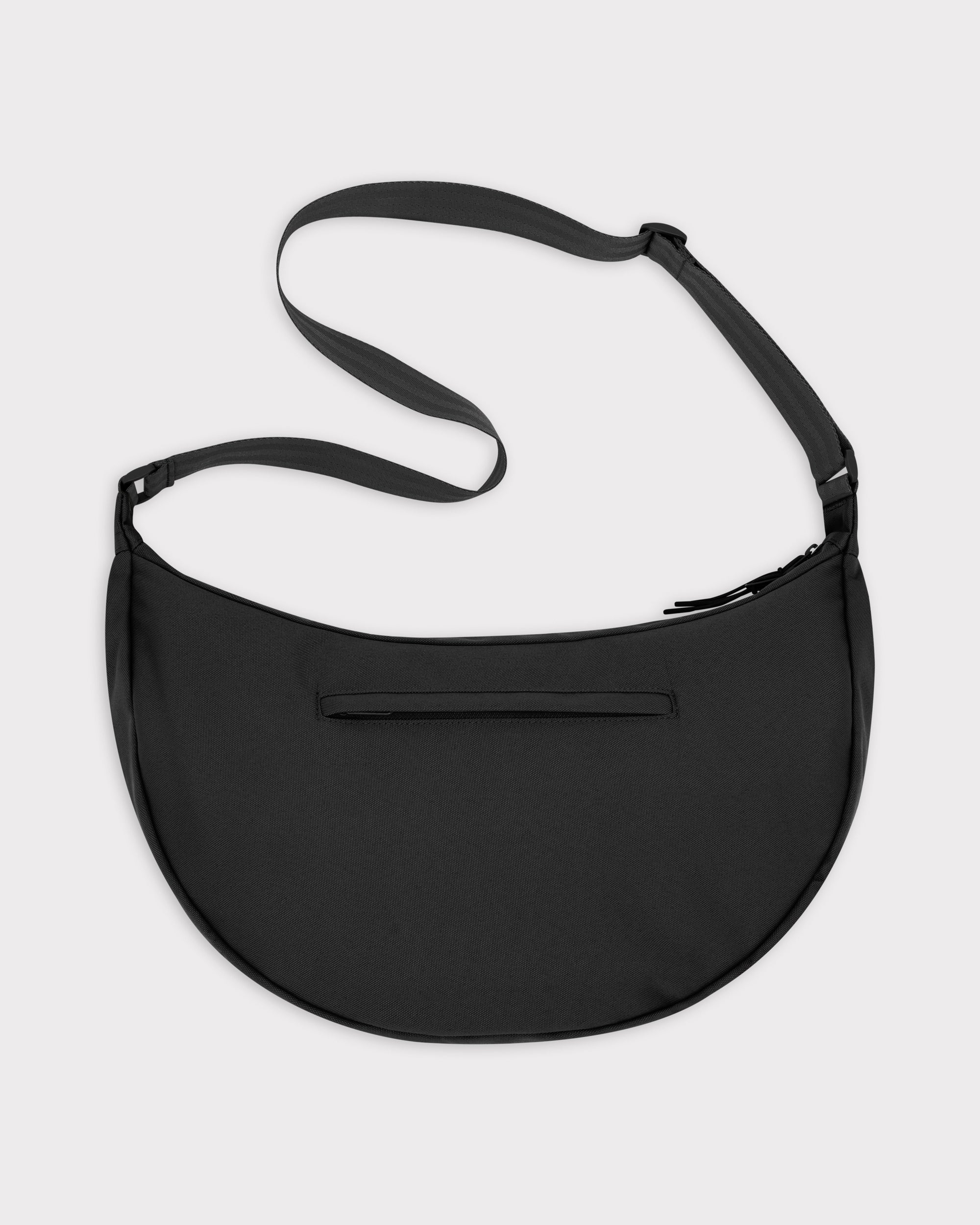 johnny-urban-half-moon-bag-ally-large-crossbody-bauchtasche-recycelt image 4