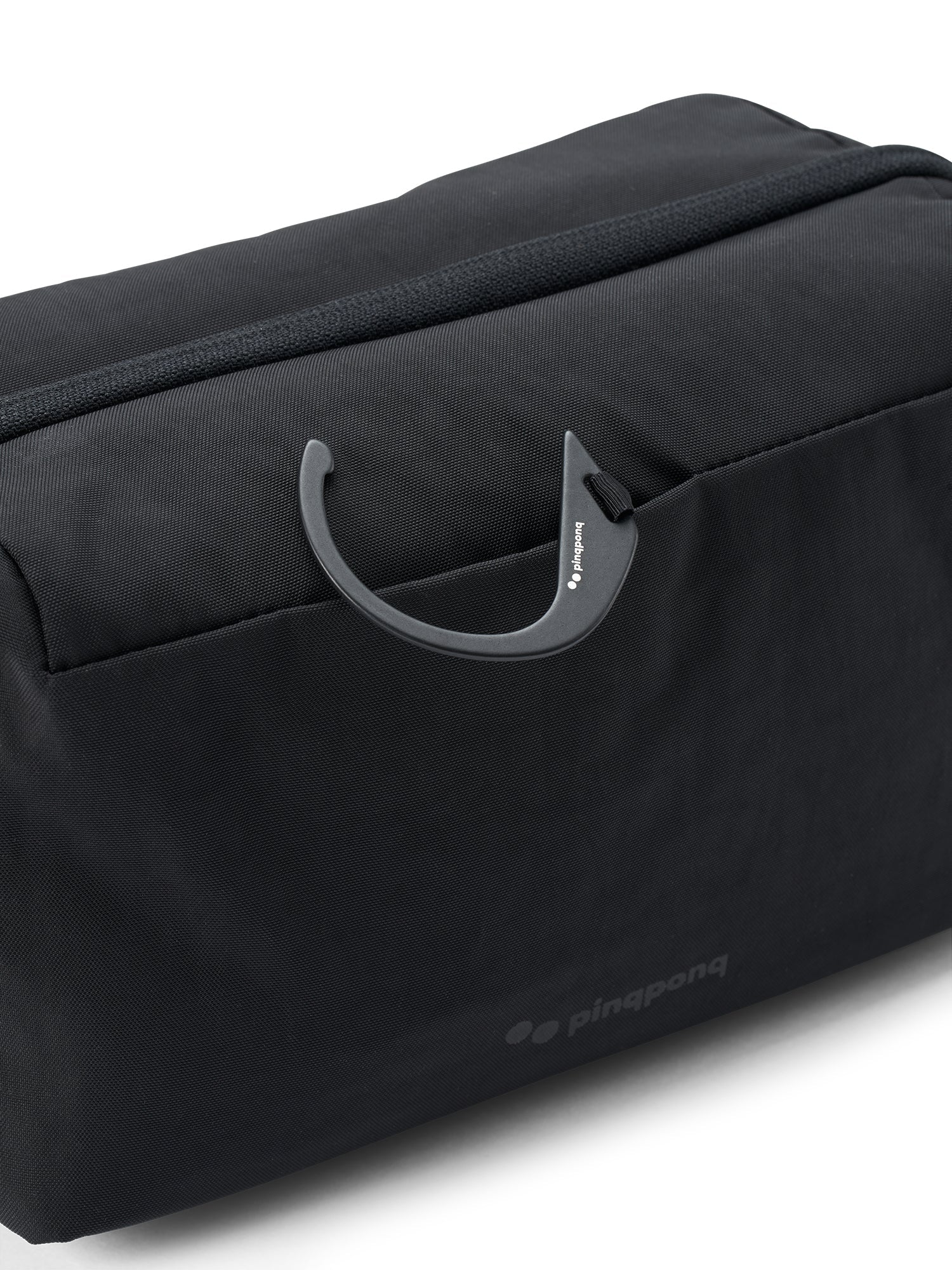 pinqponq-washbag-kulturbeutel-crinkle-black image 8