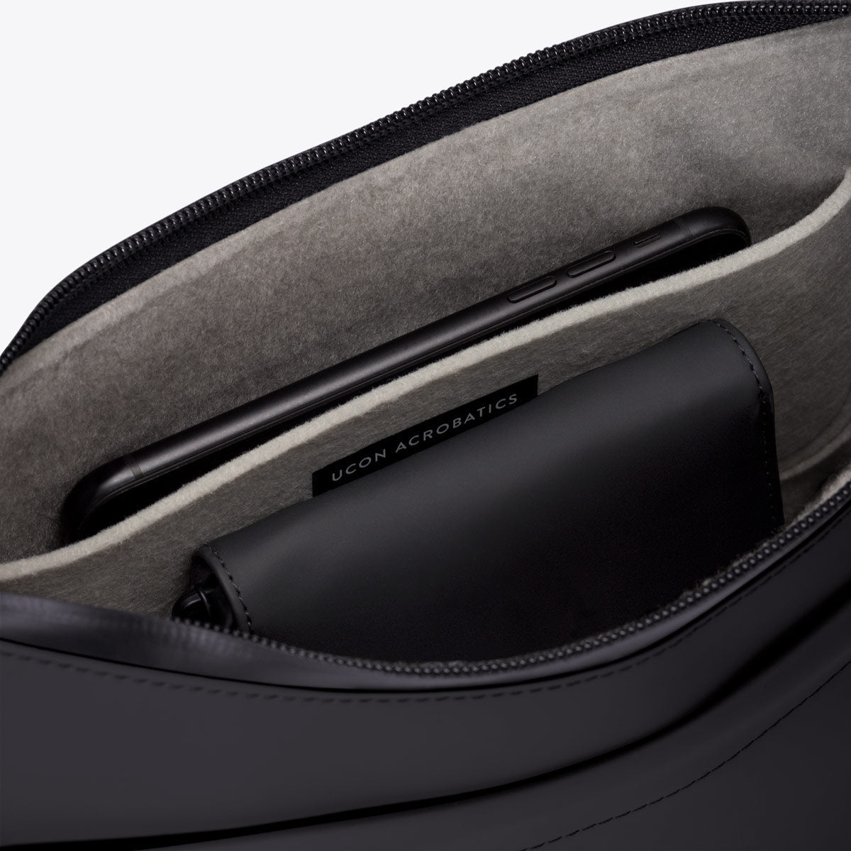 ucon-acrobatics-alva-bag-we-are-out-of-office-lotus-infinity-series image 7