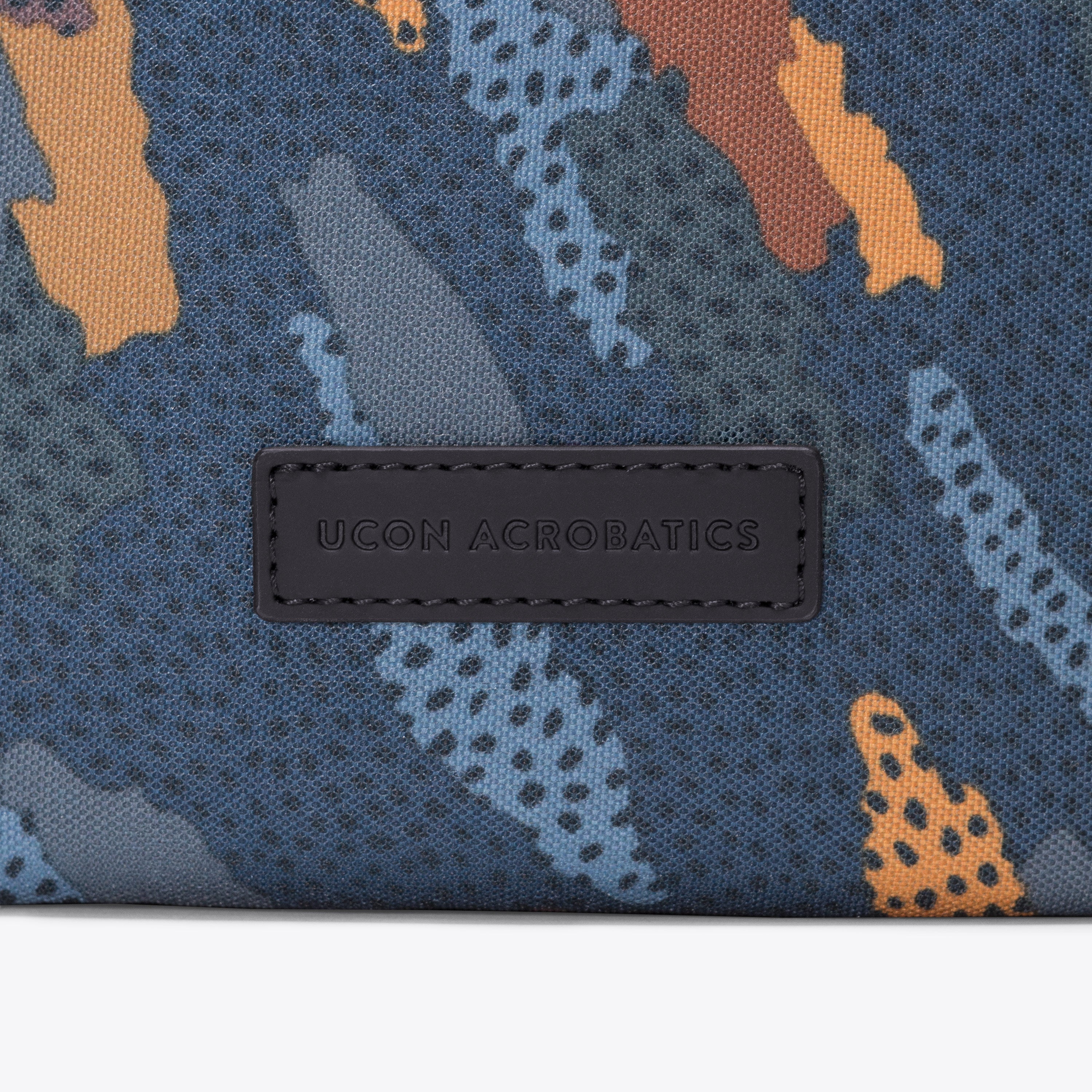 ucon-acrobatics-jona-crossbody-bag-lotus-series-brava-fabrics-print-edition image 5