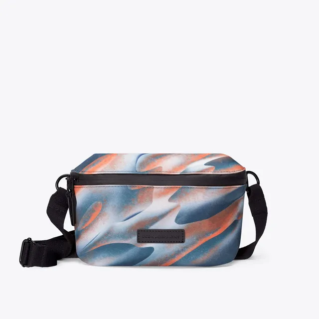 ucon-acrobatics-jona-crossbody-bag-manuel-carvalho-lotus image 1