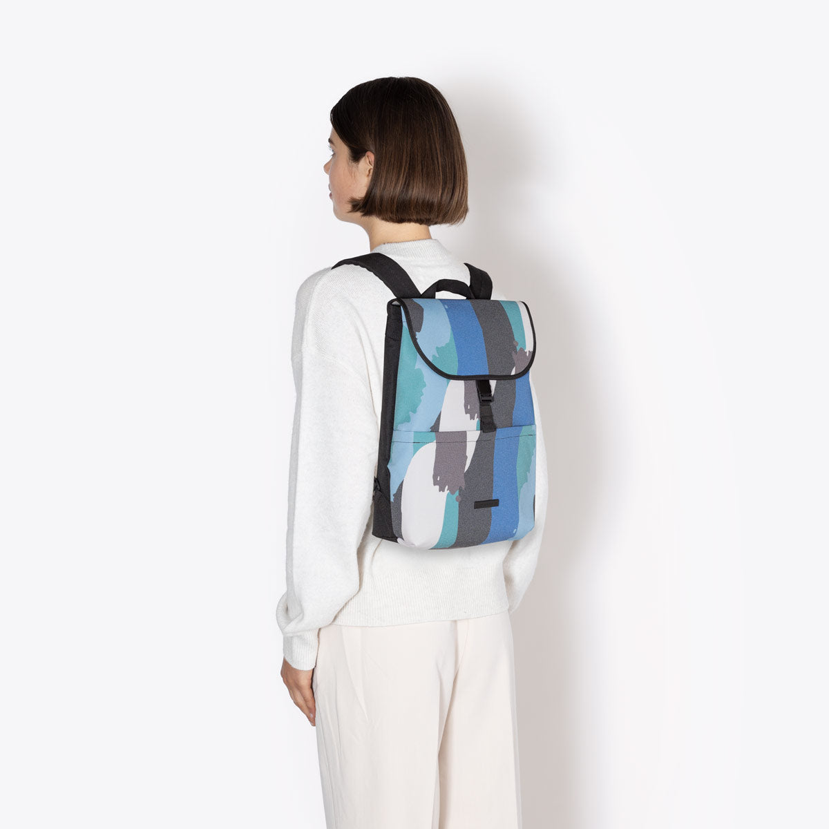 ucon-acrobatics-mion-flat-top-rucksack-phantom-series-reflective-edition image 4