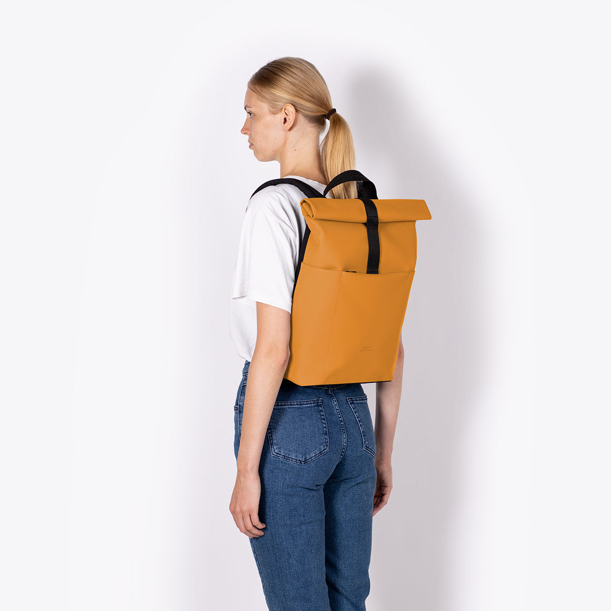 ucon-acrobatics-hajo-roll-top-rucksack-lederalternative image 8