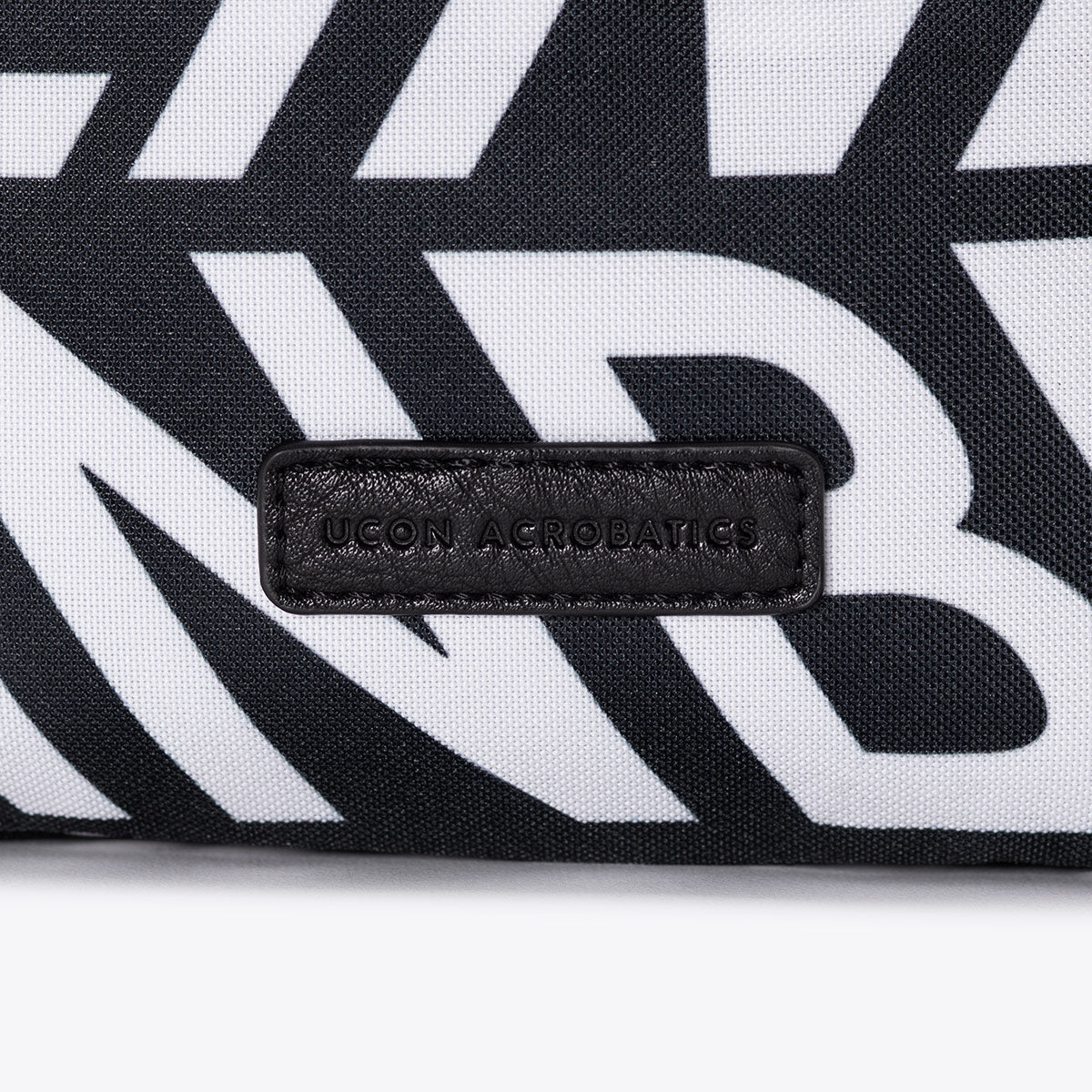 ucon-acrobatics-jona-crossbody-bag-lotus-series-3 image 4
