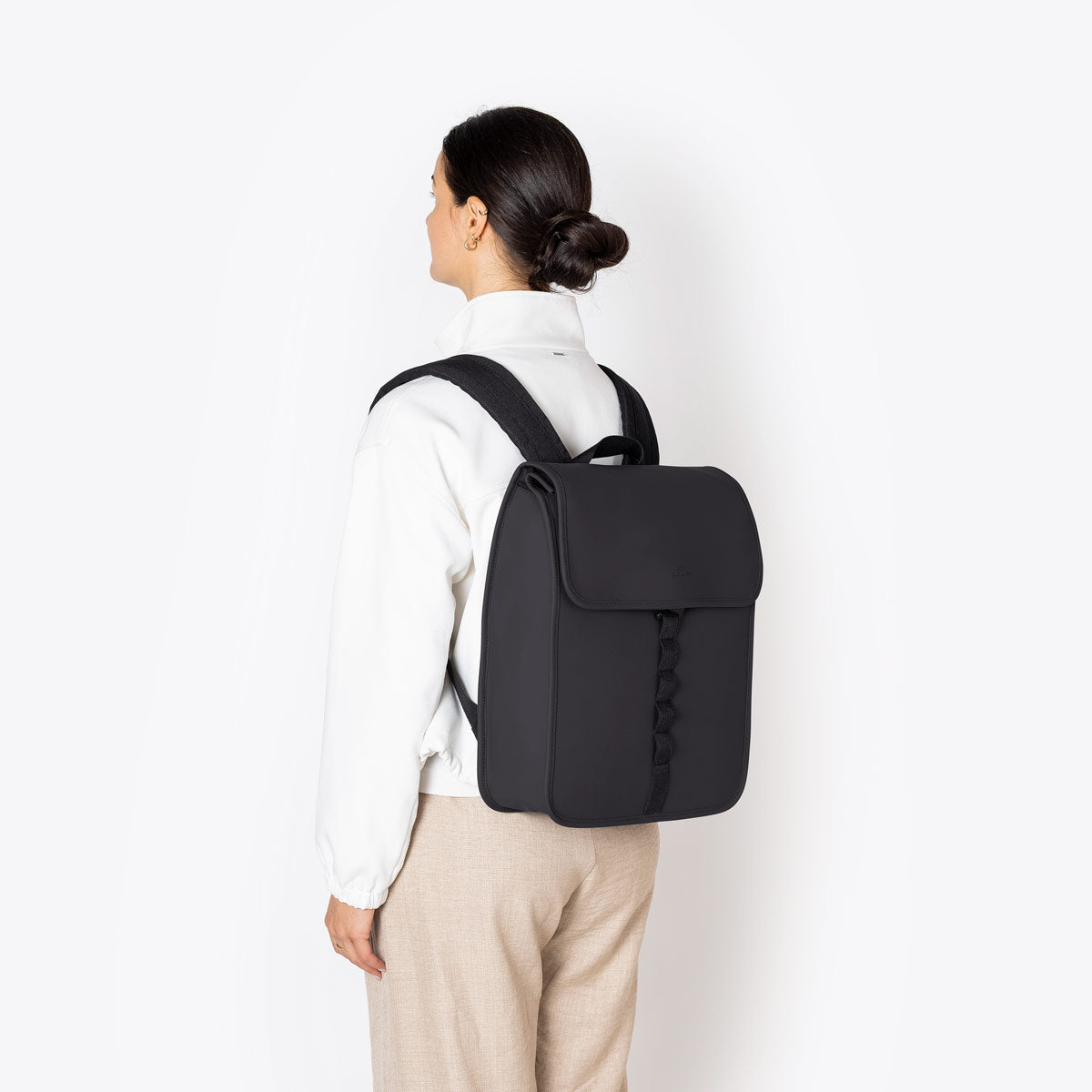 ucon-acrobatics-kumo-flap-top-backpack-kompakter-city-rucksack image 3
