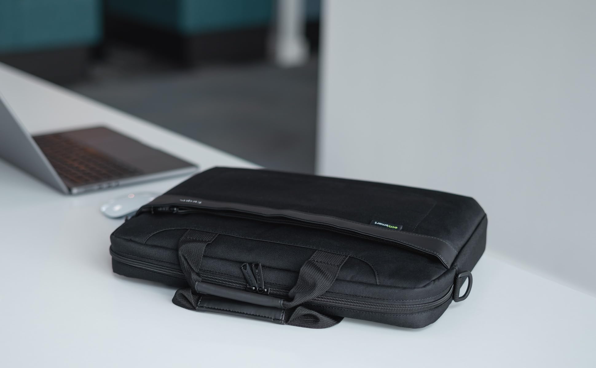 targus-geolite-laptoptasche-bis-17-3-zoll-43-9-cm-mit-trolley-riemen image 4