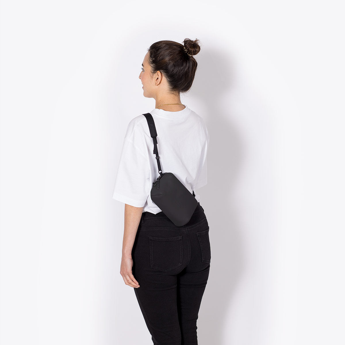 ucon-acrobatics-ando-crossbody-bag-lotus-series image 3