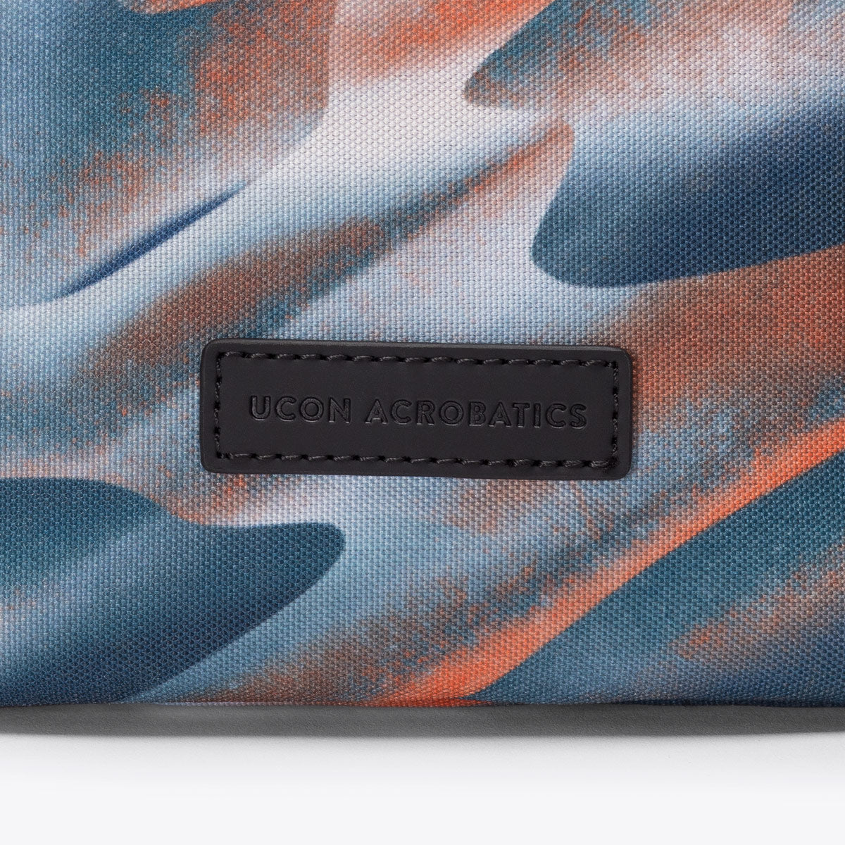 ucon-acrobatics-jona-crossbody-bag-manuel-carvalho-lotus image 6