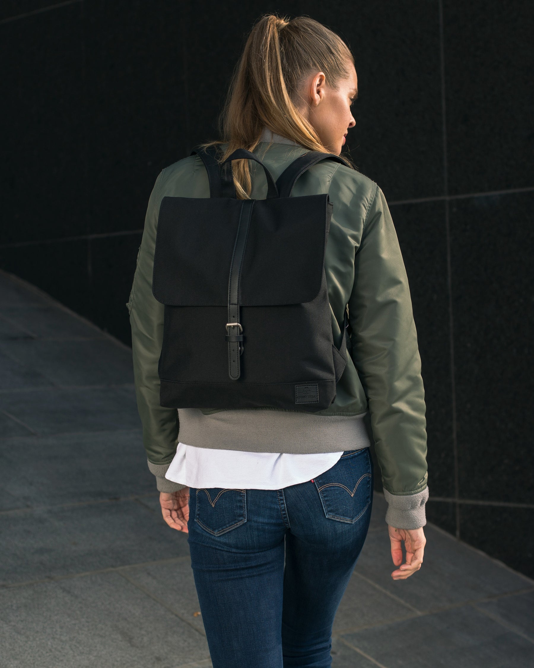 johnny-urban-rucksack-damen-mia-7l-13-zoll-minimalistisch image 2