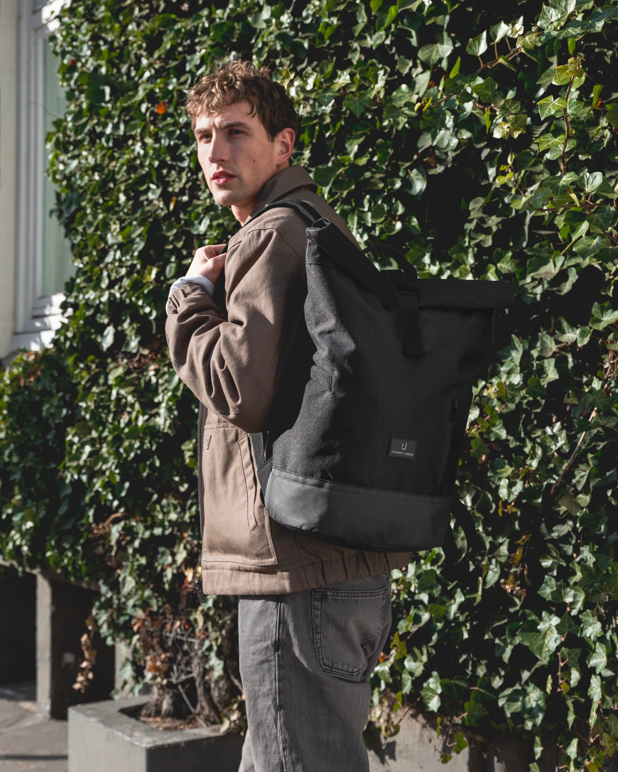johnny-urban-luca-medium-rolltop-rucksack image 2