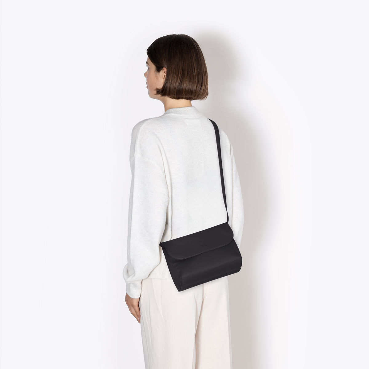 ucon-acrobatics-tomke-shoulder-bag-lotus-infinity-series image 3