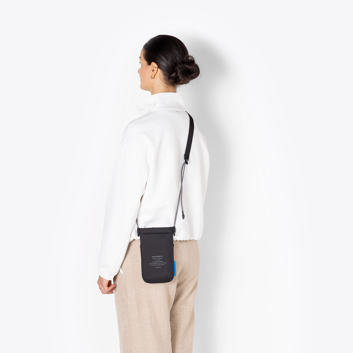ucon-acrobatics-arvo-crossbody-bag-air-series image 4