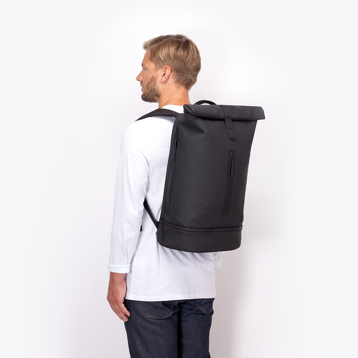 ucon-acrobatics-hajo-pro-roll-top-rucksack image 4