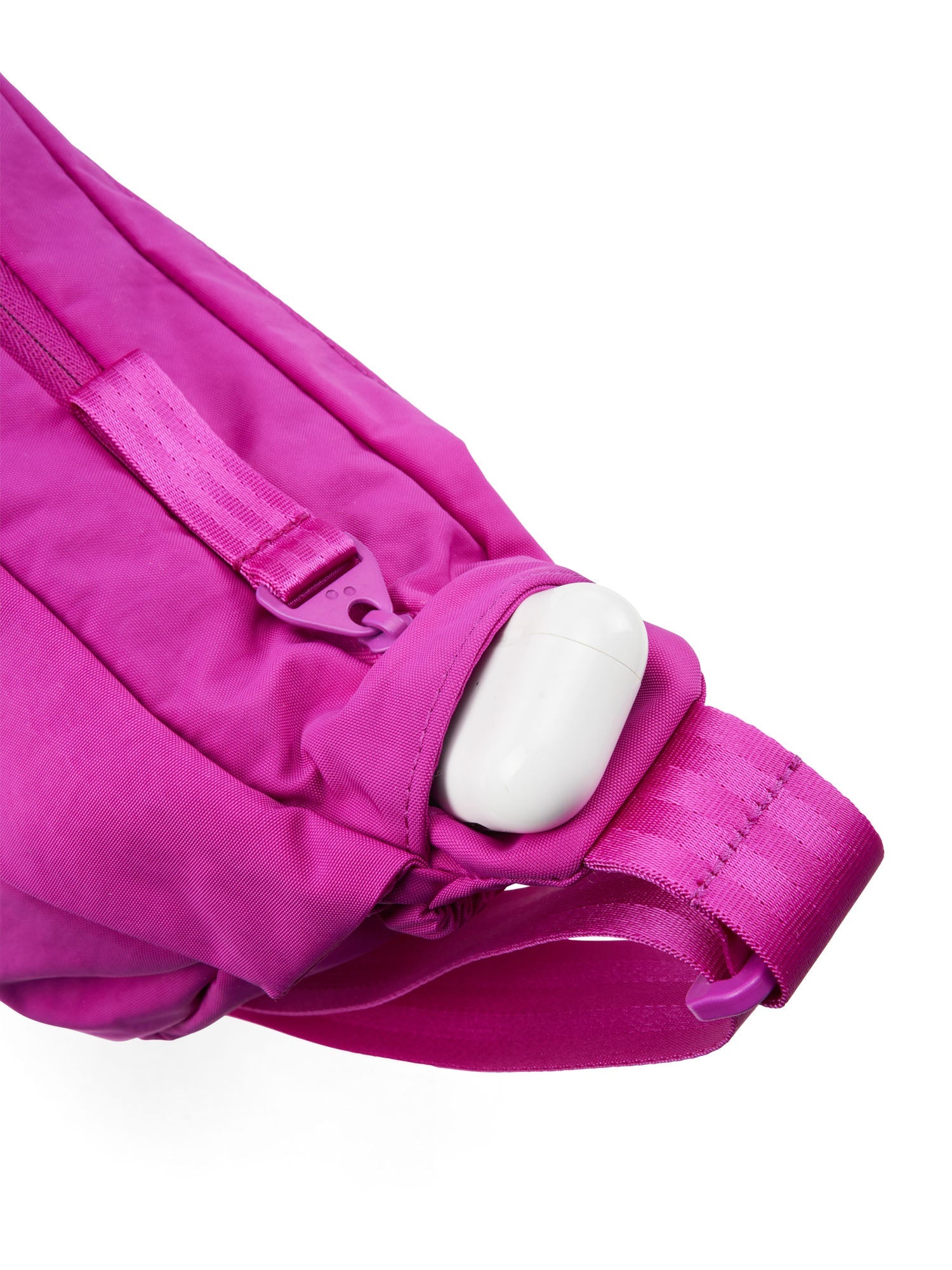 pinqponq-krumm-medium-banana-bag-7-5-l-crinkle-fuchsia image 6