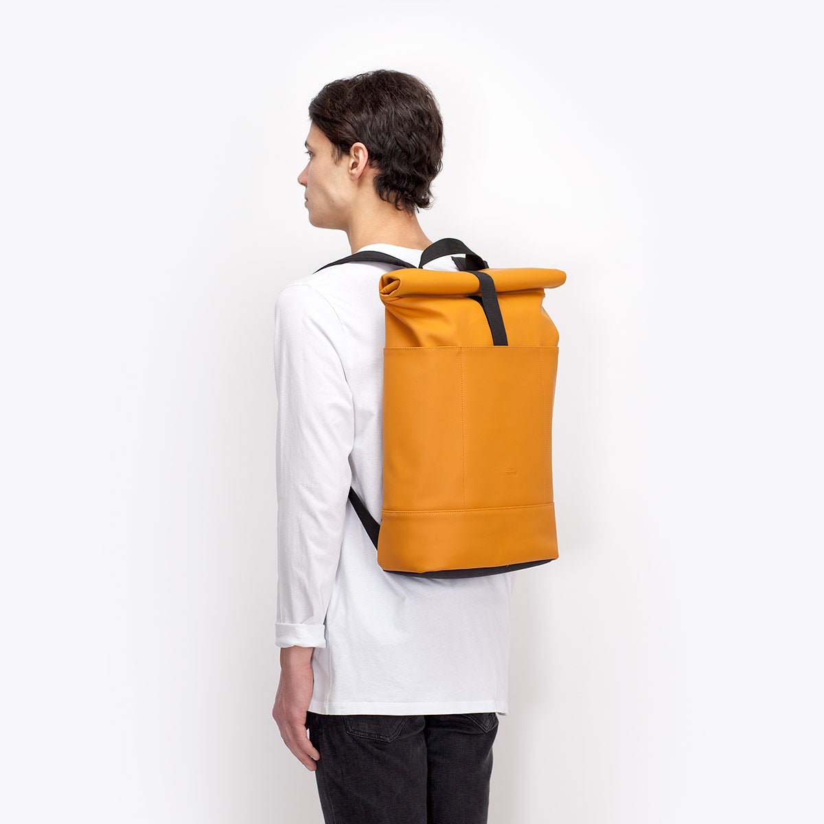 ucon-acrobatics-hajo-roll-top-rucksack-lederalternative image 4