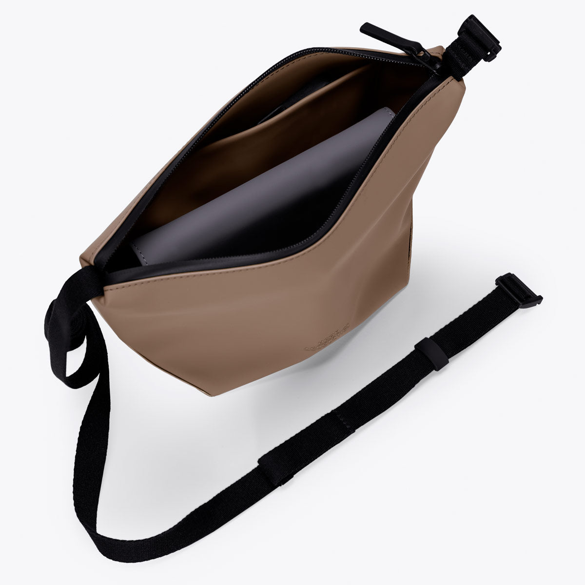 ucon-acrobatics-nola-shoulder-bag-lotus-series image 5