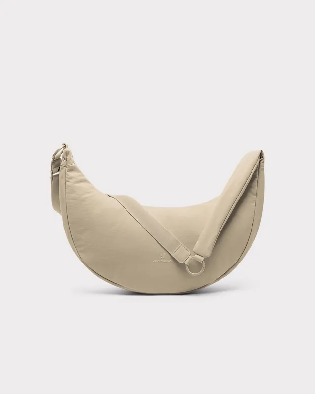 johnny-urban-half-moon-bag-lou-medium-crossbody-bauchtasche-damen image 1
