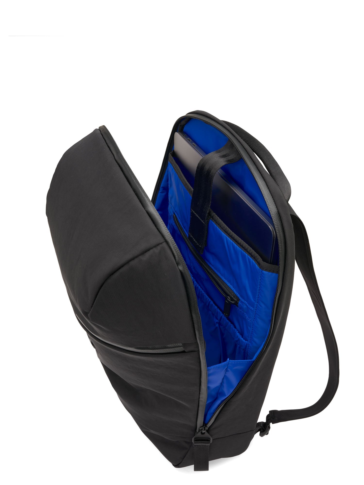 pinqponq-kontor-business-tagesrucksack-16l-crinkle-black image 3