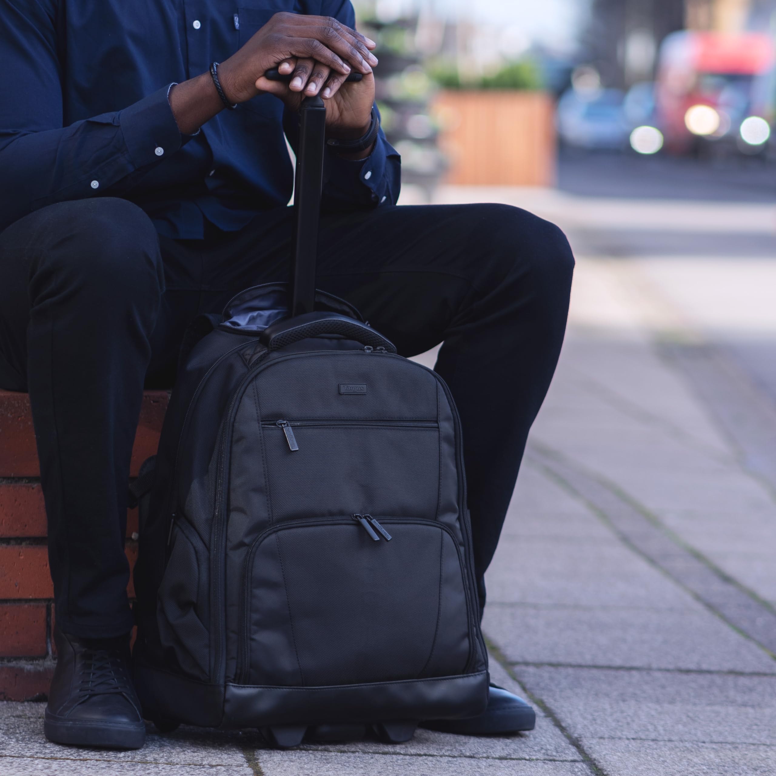 targus-sport-notebook-rucksack-mit-rollen-tsb700eu-15-15-6-schwarz image 2